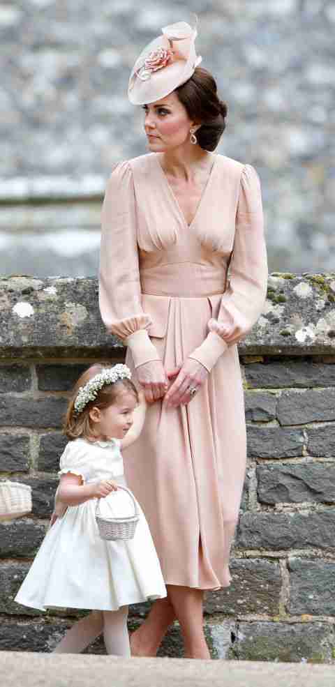 Kate Middleton in abito rosa cipria al matrimonio di Pippa